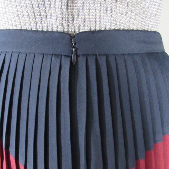 J. CREW Burgundy and Navy Blue Chevron Stripes Pleated Skirt - Picture 4 of 6